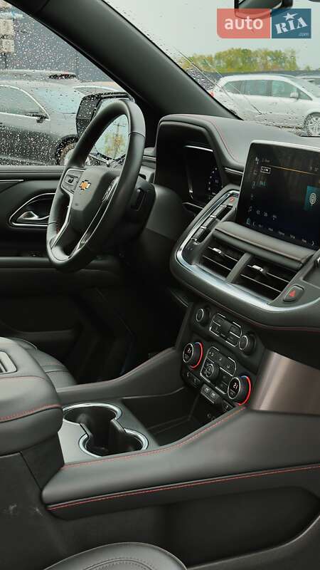 Позашляховик / Кросовер Chevrolet Suburban 2022 в Києві
