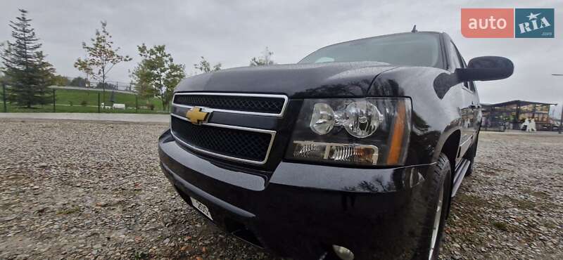 Позашляховик / Кросовер Chevrolet Suburban 2013 в Богородчанах