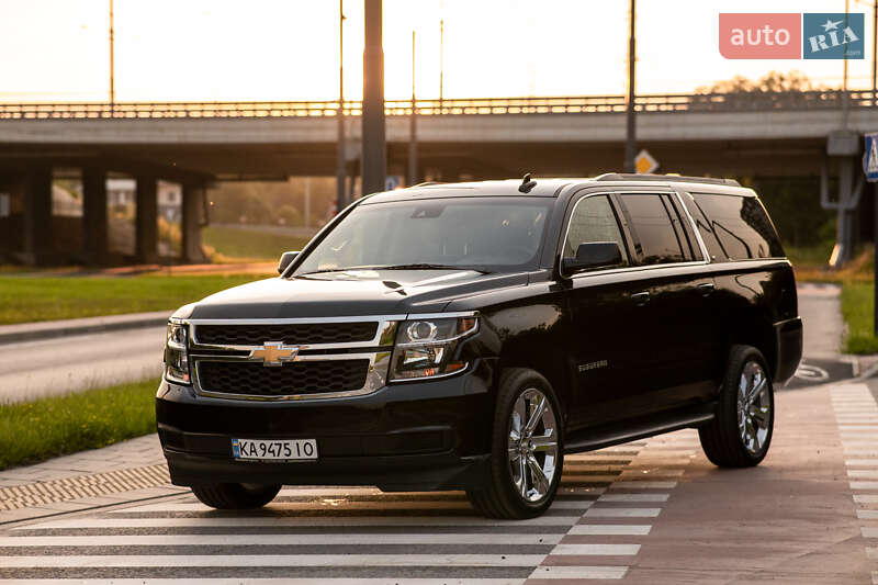 Позашляховик / Кросовер Chevrolet Suburban 2018 в Києві