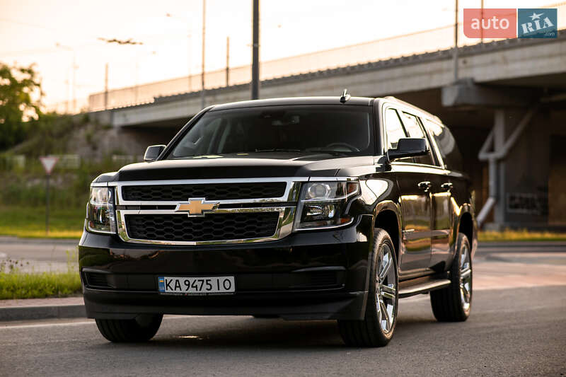 Позашляховик / Кросовер Chevrolet Suburban 2018 в Києві