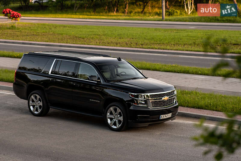 Позашляховик / Кросовер Chevrolet Suburban 2018 в Києві