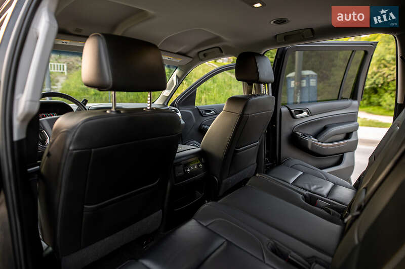 Позашляховик / Кросовер Chevrolet Suburban 2018 в Києві