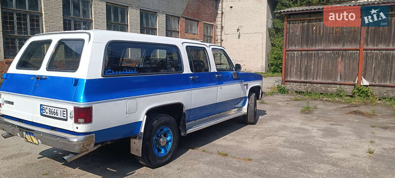 Позашляховик / Кросовер Chevrolet Suburban 1985 в Львові