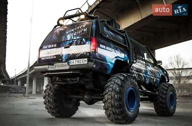 Внедорожник / Кроссовер Chevrolet Suburban 1994 в 