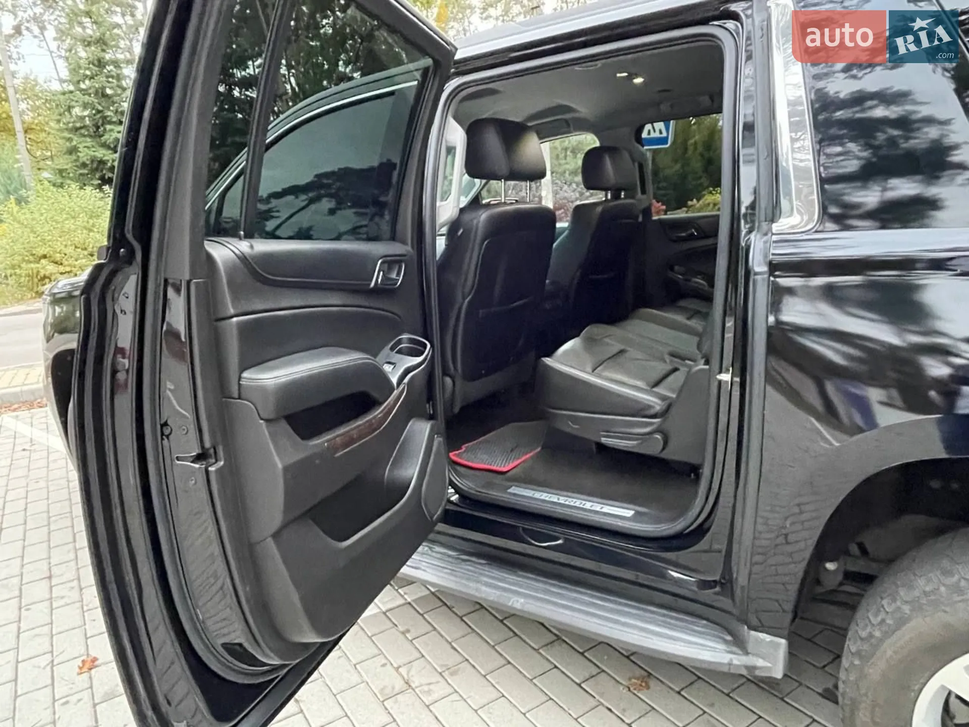 2015 Chevrolet Suburban - мініатюра 13