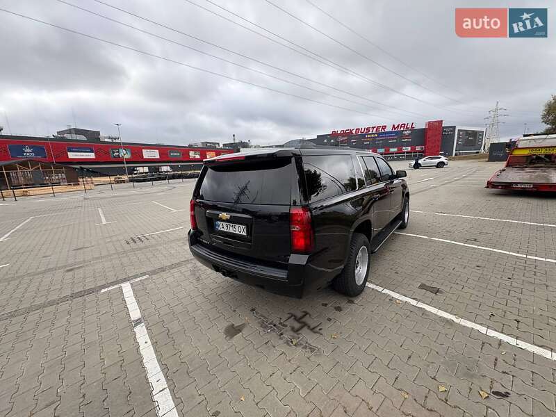 Внедорожник / Кроссовер Chevrolet Suburban 2016 в Киеве фото 5 Внедорожник / Кроссовер Chevrolet Suburban 2016 в Киеве