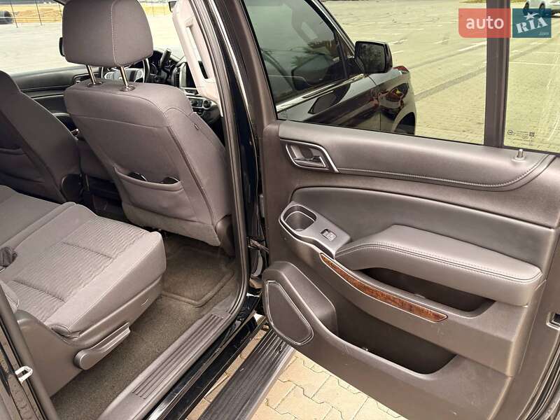 Внедорожник / Кроссовер Chevrolet Suburban 2016 в Киеве фото 23 Внедорожник / Кроссовер Chevrolet Suburban 2016 в Киеве