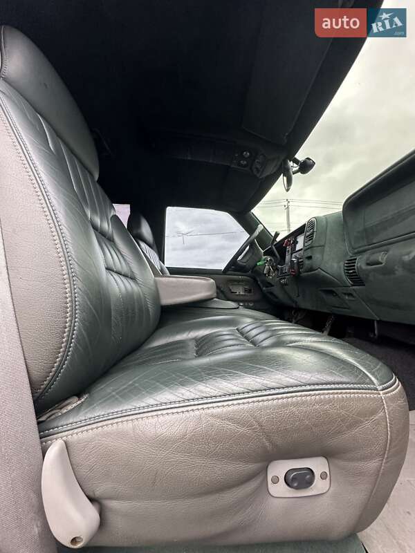 Внедорожник / Кроссовер Chevrolet Suburban 1997 в Белогородке