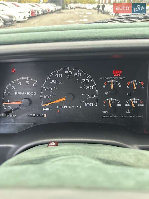 Внедорожник / Кроссовер Chevrolet Suburban 1997 в Белогородке