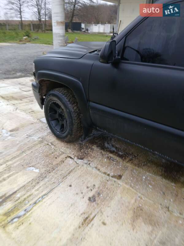 Внедорожник / Кроссовер Chevrolet Suburban 2000 в Львове фото 10 Внедорожник / Кроссовер Chevrolet Suburban 2000 в Львове