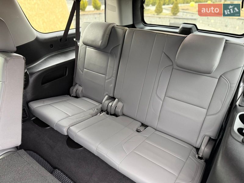 Внедорожник / Кроссовер Chevrolet Suburban 2019 в Одессе