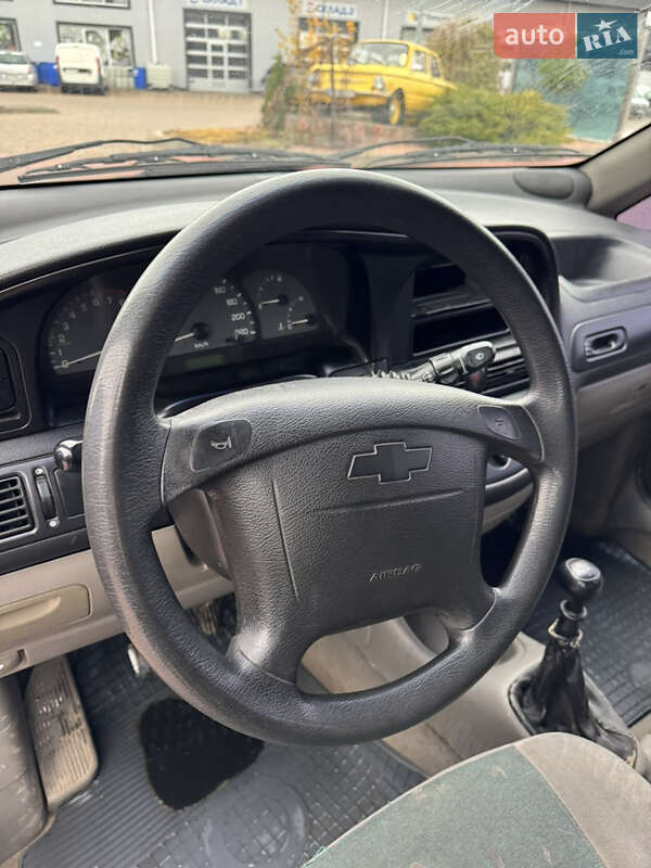 Минивэн Chevrolet Tacuma 2004 в Сарнах фото 9 Минивэн Chevrolet Tacuma 2004 в Сарнах