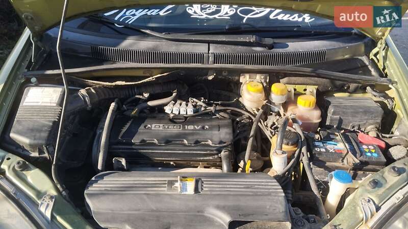 Минивэн Chevrolet Tacuma 2004 в Чемеровцах