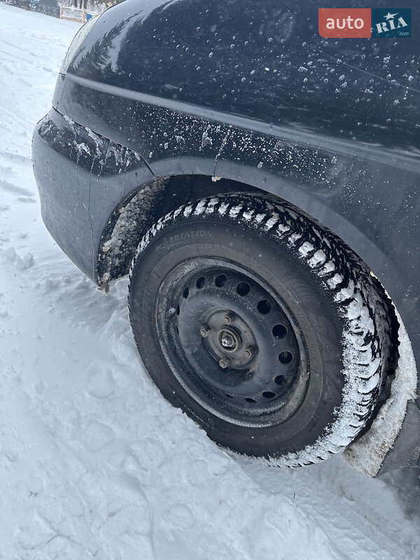 Мінівен Chevrolet Tacuma 2004 в Ніжині