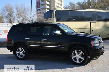 Внедорожник / Кроссовер Chevrolet Tahoe 2011 в 