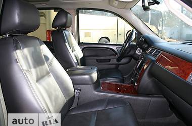 Внедорожник / Кроссовер Chevrolet Tahoe 2011 в 