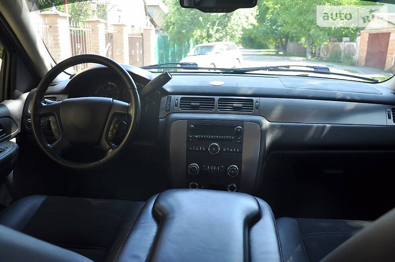 Внедорожник / Кроссовер Chevrolet Tahoe 2007 в Киеве фото 17 Внедорожник / Кроссовер Chevrolet Tahoe 2007 в Киеве