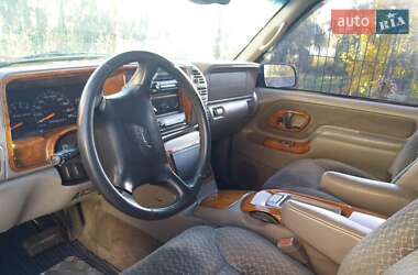 Позашляховик / Кросовер Chevrolet Tahoe 1997 в 