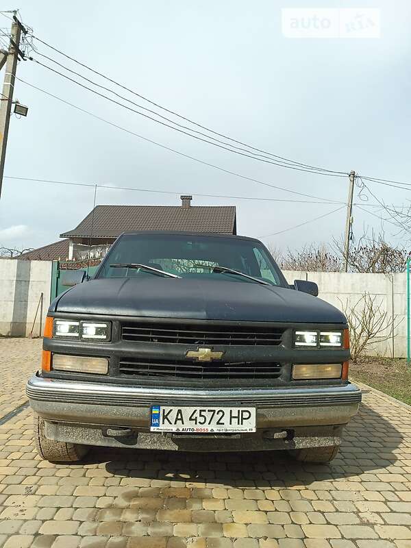 Внедорожник / Кроссовер Chevrolet Tahoe 1996 в 