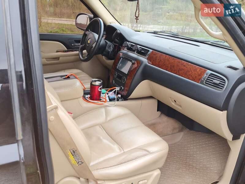 Внедорожник / Кроссовер Chevrolet Tahoe 2006 в Киеве