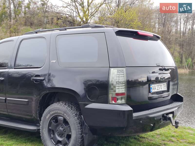 Внедорожник / Кроссовер Chevrolet Tahoe 2006 в Киеве