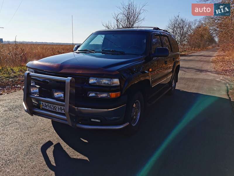Позашляховик / Кросовер Chevrolet Tahoe 2000 в Києві