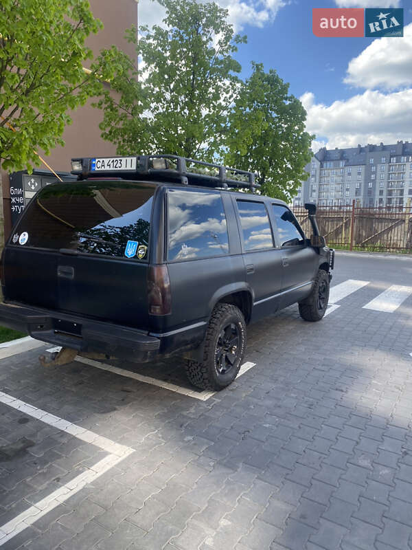 Позашляховик / Кросовер Chevrolet Tahoe 1996 в Києві