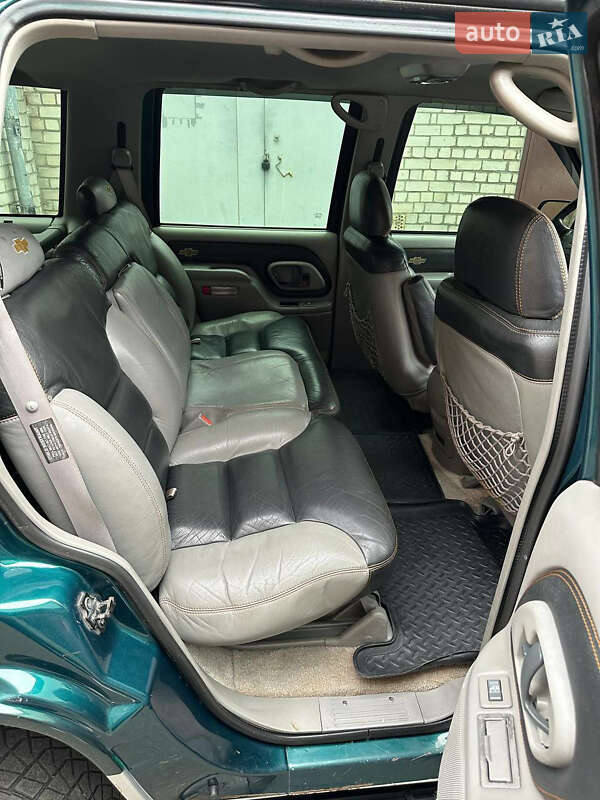Внедорожник / Кроссовер Chevrolet Tahoe 1997 в Киеве фото 5 Внедорожник / Кроссовер Chevrolet Tahoe 1997 в Киеве
