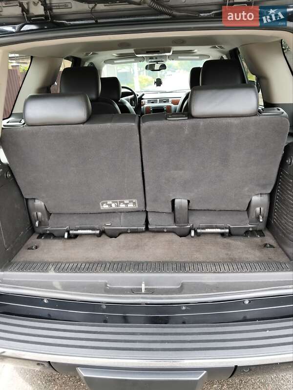 Внедорожник / Кроссовер Chevrolet Tahoe 2011 в Киеве