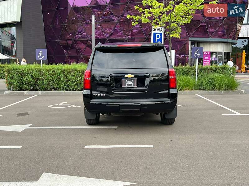 Позашляховик / Кросовер Chevrolet Tahoe 2015 в Києві