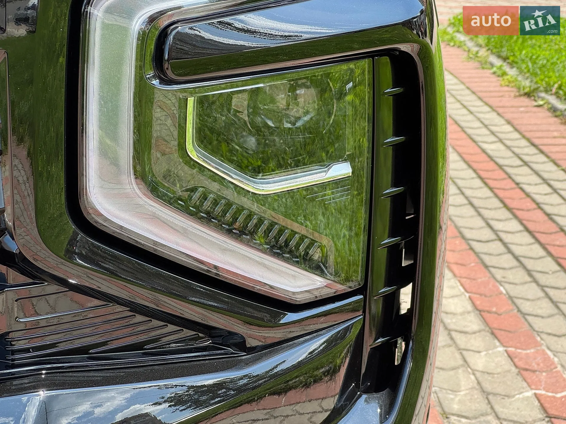 2026 Chevrolet Tahoe - мініатюра 8