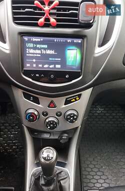Внедорожник / Кроссовер Chevrolet Tracker 2014 в Каменец-Подольском