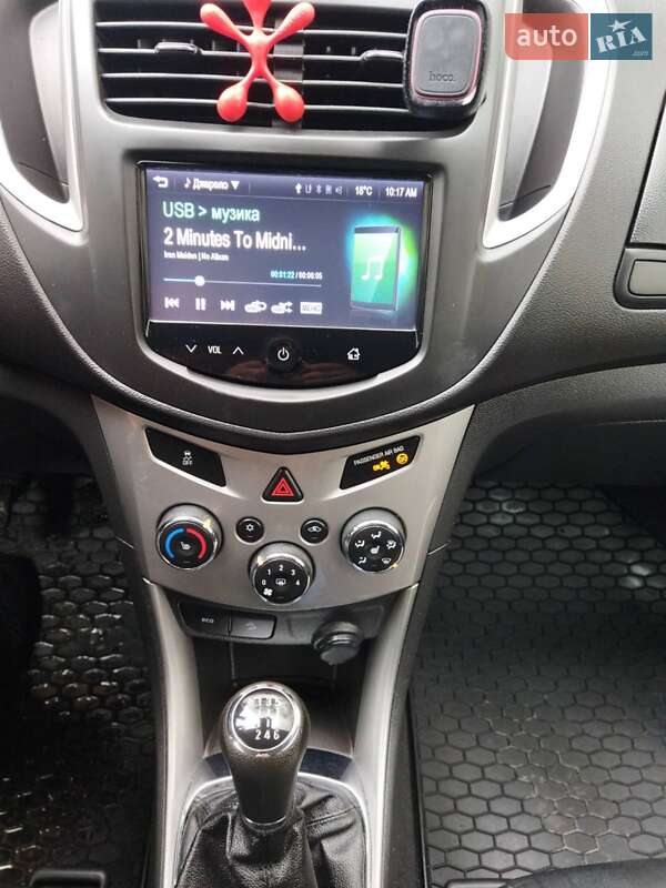 Внедорожник / Кроссовер Chevrolet Tracker 2014 в Каменец-Подольском