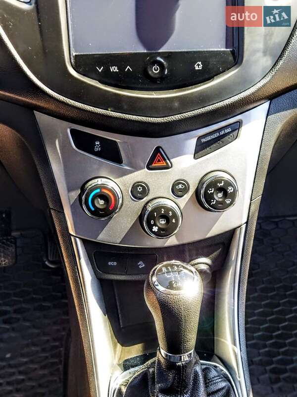 Внедорожник / Кроссовер Chevrolet Tracker 2014 в Каменец-Подольском