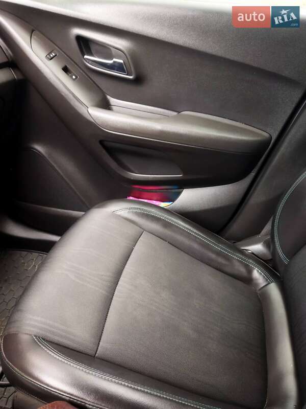 Внедорожник / Кроссовер Chevrolet Tracker 2014 в Каменец-Подольском