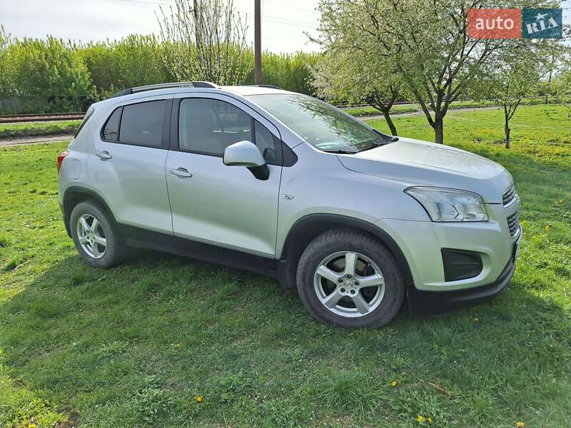 Внедорожник / Кроссовер Chevrolet Tracker 2014 в Сумах