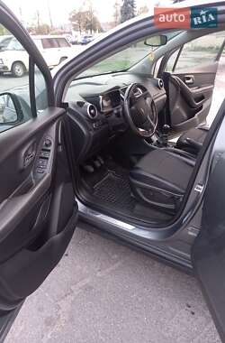 Внедорожник / Кроссовер Chevrolet Tracker 2014 в 