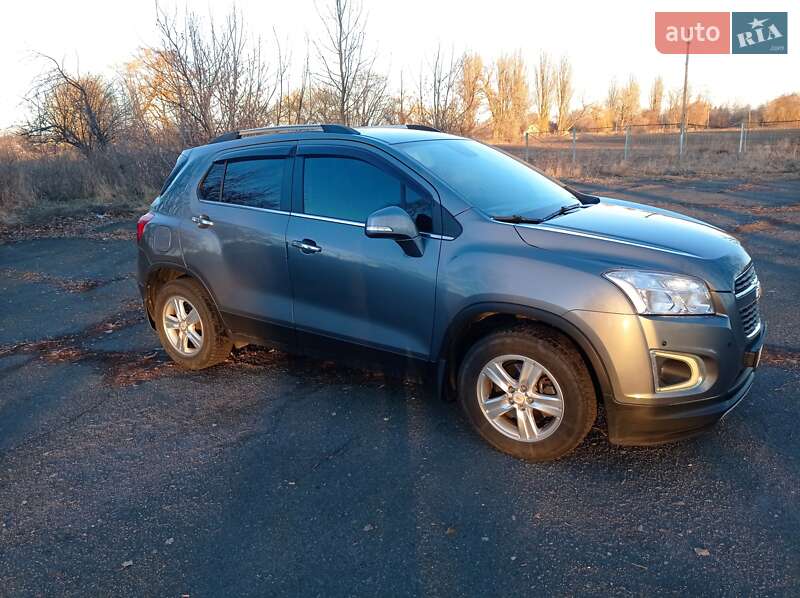 Внедорожник / Кроссовер Chevrolet Tracker 2013 в Киеве