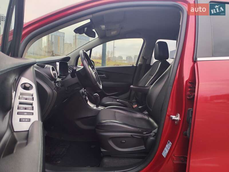 Внедорожник / Кроссовер Chevrolet Tracker 2014 в Киеве