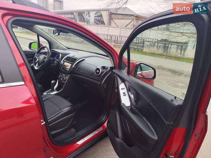 Внедорожник / Кроссовер Chevrolet Tracker 2014 в Киеве