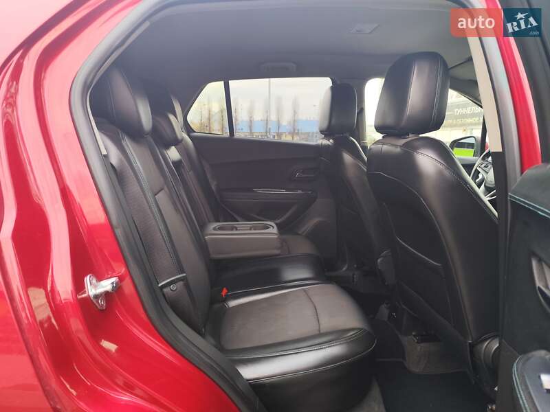 Внедорожник / Кроссовер Chevrolet Tracker 2014 в Киеве