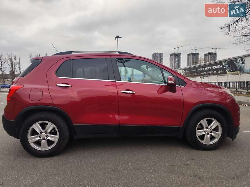 Внедорожник / Кроссовер Chevrolet Tracker 2014 в Киеве