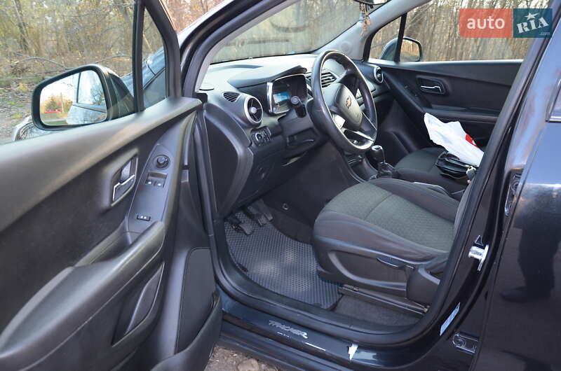 Внедорожник / Кроссовер Chevrolet Tracker 2016 в Золочеве