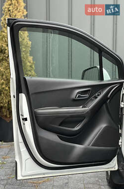 Позашляховик / Кросовер Chevrolet Tracker 2014 в 