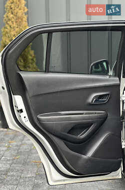 Позашляховик / Кросовер Chevrolet Tracker 2014 в 