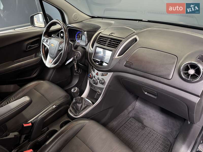 Внедорожник / Кроссовер Chevrolet Tracker 2013 в Киеве