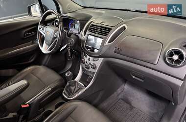 Внедорожник / Кроссовер Chevrolet Tracker 2013 в 
