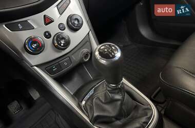 Внедорожник / Кроссовер Chevrolet Tracker 2013 в 