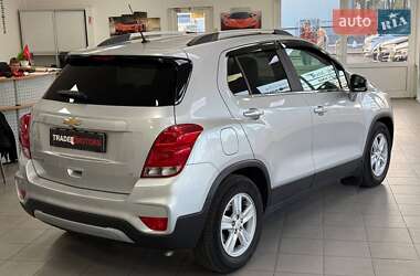 Внедорожник / Кроссовер Chevrolet Tracker 2017 в 