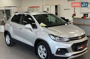 Внедорожник / Кроссовер Chevrolet Tracker 2017 в 